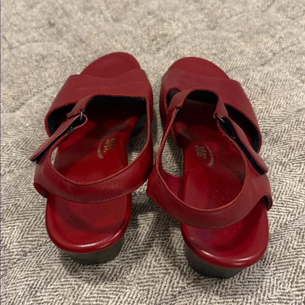 SAS suntimer red sandals size 9.5 W - Picture 3 of 7
